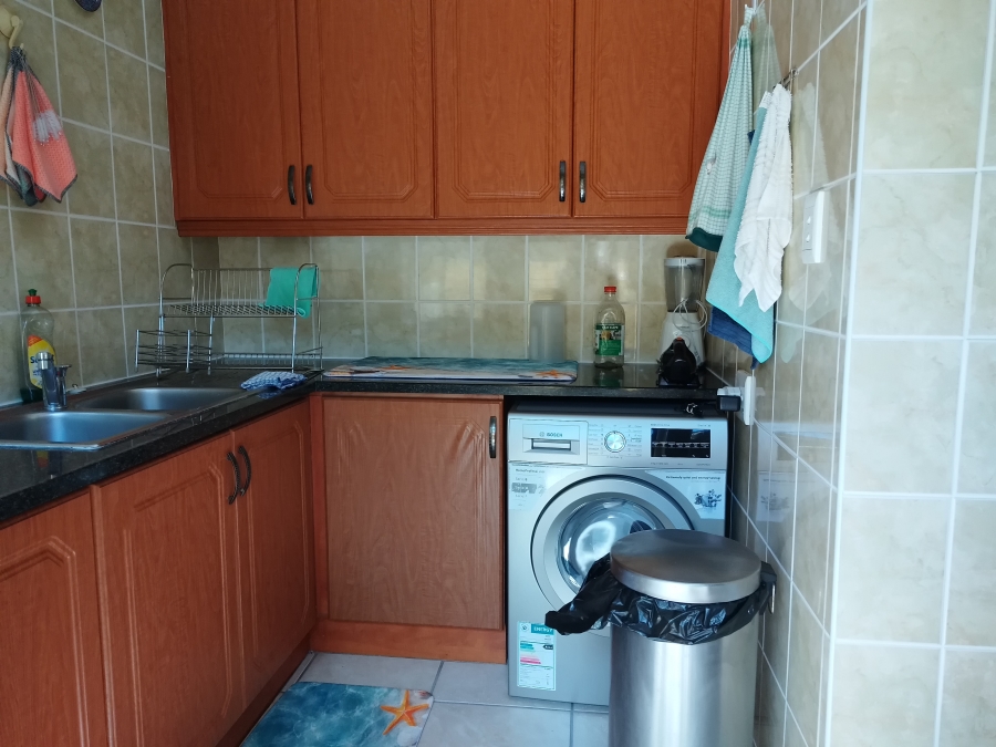 2 Bedroom Property for Sale in Reebok Western Cape